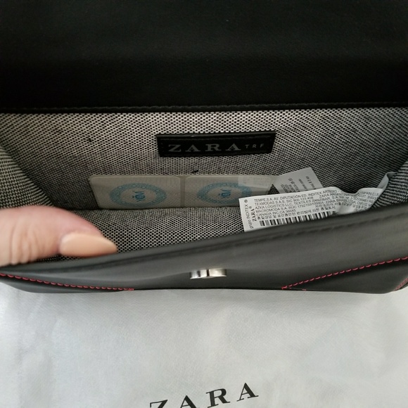 Zara Heart Crossbody Bag - Picture 6 of 8